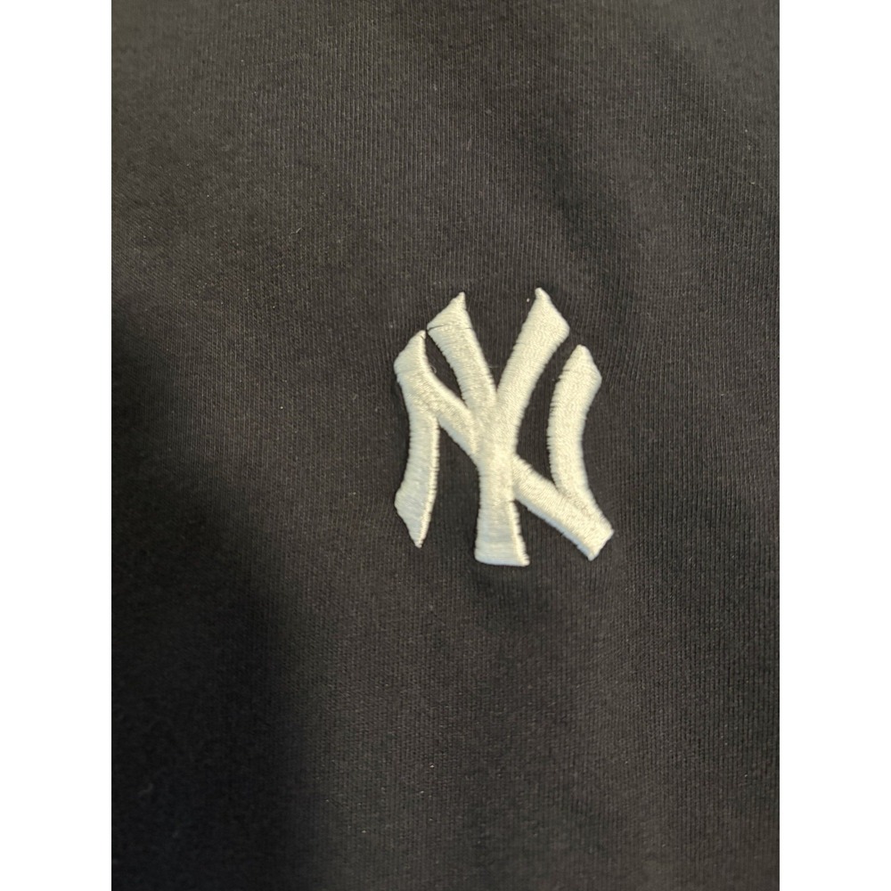 NY Yankees MLB Korea Lucky Pig Collection Shirt 2019 Year Of The Pig Sz Small - Picture 4 of 12
